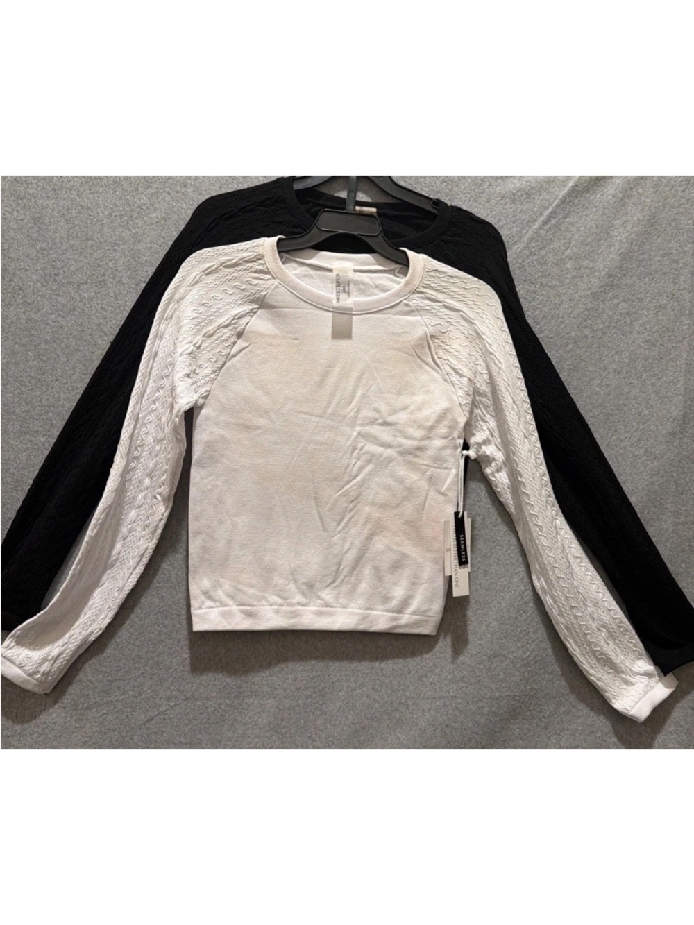 🆕One Step Ahead White&Black Seamless 2-Pack Tops Activewear LongSleeves L/XL